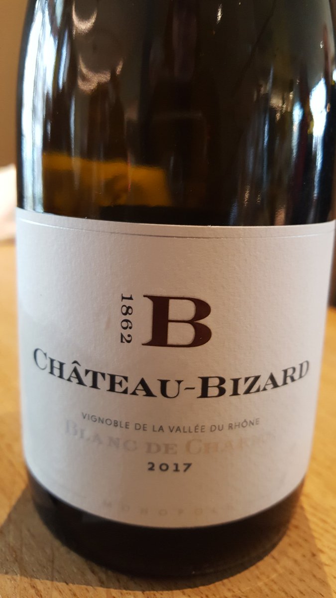 affairesdevins's tweet photo. Il n'y a pas que des rouges à #grignan-les-adhémar, il y  a aussi des #vinsblancs minéraux et floraux d'autres plus boisés https://t.co/LISGYQjLJp