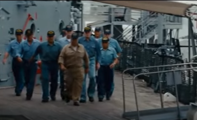 鳥取の会社 大志 が倉庫用に所得していた旧マスク工場でマスク生産開始のニュースにバトルシップを思い出すクラスタ Togetter