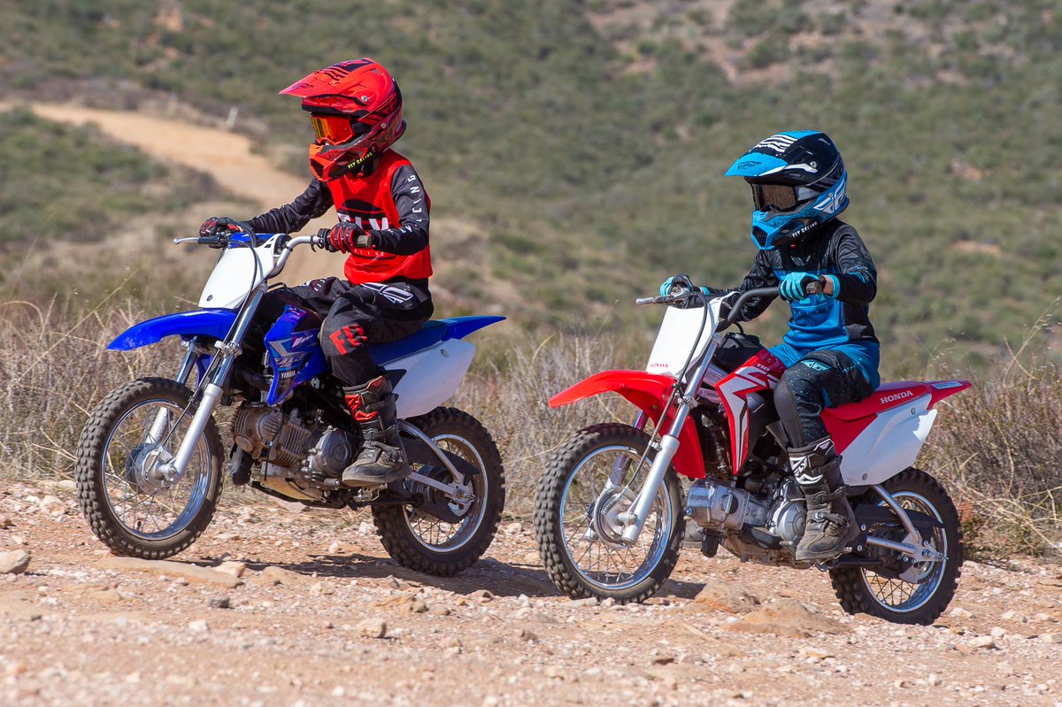 TMSParts's tweet photo. Two of our favorites go head to head! Who do you think is going to come out on top? https://t.co/Dhkz9ZaozH #Honda #Yamaha #dirtbike #review #dirt https://t.co/EkNUCgfJvy