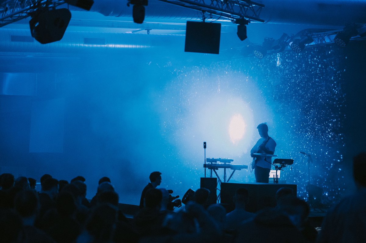 DevOneLinz's tweet image. Remember last year&apos;s epic intro? We can&apos;t wait for you to see what we have planned for this year&apos;s #DevOneConf. So #staycurious and #beopen!  Quick reminder - there are still some Regular Tickets left, grab yours before they are all gone! 👉 bit.ly/330uPuG