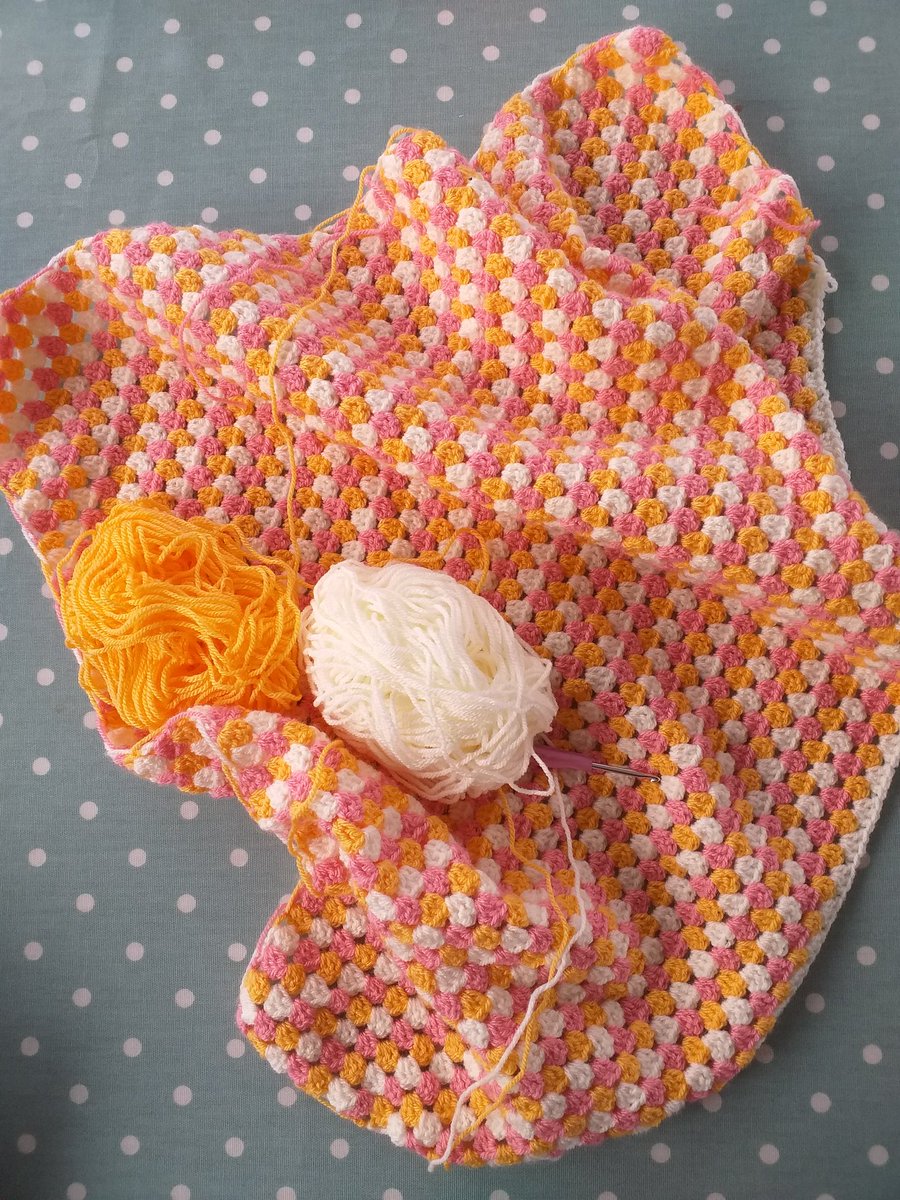 beyond_blanket1's tweet photo. Bringing a few rays of Spring colour and sunshine to help you on your way today 🧡💛 #spring @LoveCraftsCom @StylecraftYarn using Stylecraft DK special: Saffron, Cream &amp; Blush https://t.co/xbdOn6F7sr