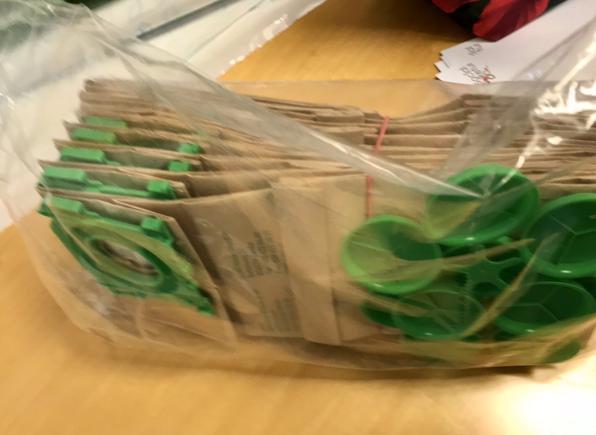 VickiGilman's tweet photo. When you get excited at a parcel delivery to work.....
Then realise you ordered Hoover bags weeks ago and forgot. #disappointment #notexciting #notdomesticgoddess https://t.co/2xS7cTOuas