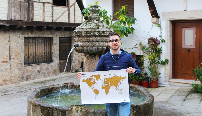 💰 #inversiones

Enjoyers ha cerrado una ronda de 100.00 euros, con la que pretende incrementar su comunidad, crear nuevos productos, y fomentar su internacionalización 

🌍 Su producto estrella son los mapas y láminas diseñados con tinta rascable

elreferente.es/tecnologicos/e…