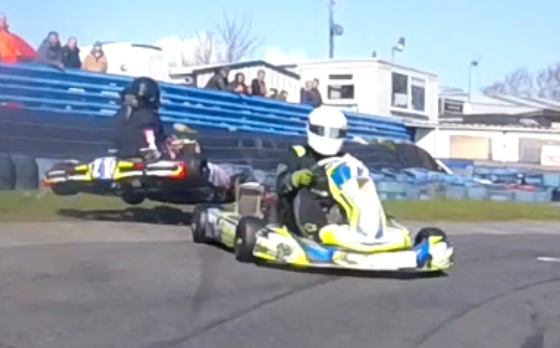 EmmaGingerSnell's tweet photo. #lovemotorsport #karting #girlracer https://t.co/Q7AEU5L4tG