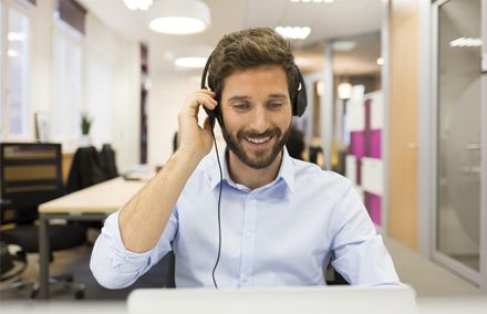 RMenneglier's tweet photo. Les entretiens de recrutement par Skype sont à privilégier durant cette période d'épidémie de coronavirus. Mais comment bien gérer cet exercice ? Page Personnel vous donne 4 conseils. https://t.co/saE4IXMLFz https://t.co/qzfxsLAuwV