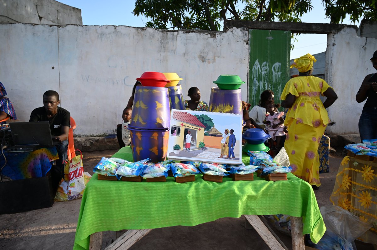 CTambacounda's tweet photo. The #Nutrition Strengthening Program, #PRN, organizes meetings: #discussions and large #social #mobilizations bringing together #pregnant women, #breastfeeding mothers, and #traditionnalbabysitters. These activities are part of the #growth #promotionmonitoring! @CatholicRelief https://t.co/cYwIHCEyDe