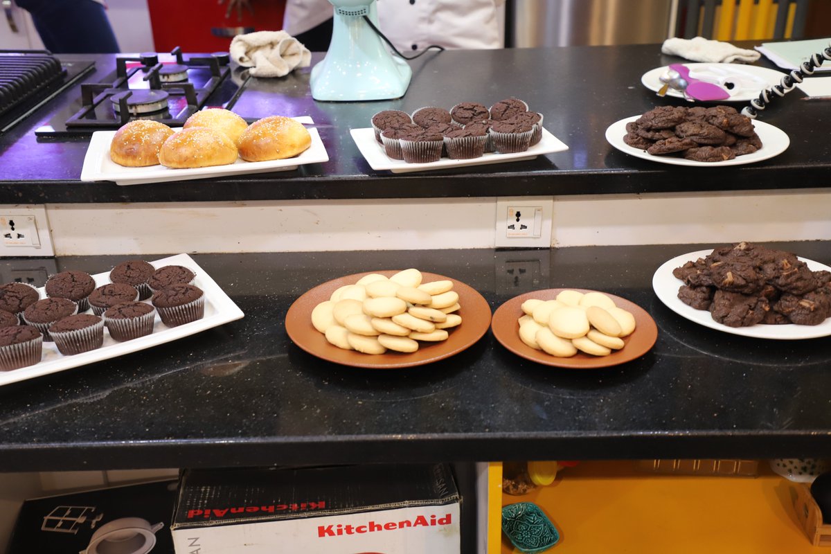 MasterClassPk's tweet photo. On 5th of March, #BlueBand, an #Upfield brand of margarines, has recently introduced the #newproduct 'Blue Band Baking Margarine'.

They conducted an activity at #MHBS, where #Chef Mary Lou prepared delicious treats by using #BlueBand #Margarine for tasting new product. https://t.co/Bz6hXc8lE1