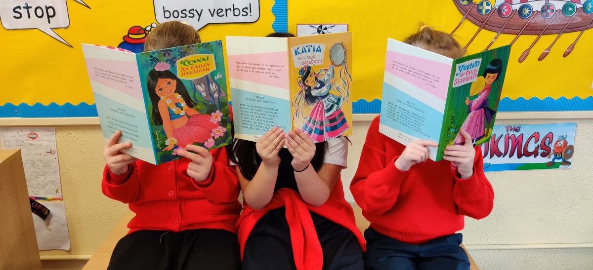 3rdClassASGNS2's tweet photo. Seachtain na Gaeilge atá ann! Is grá linn a bheith ag léamh as Gaeilge -Iníon Ni Shíochain😍 #SnaG2020 https://t.co/goONSG6SJk