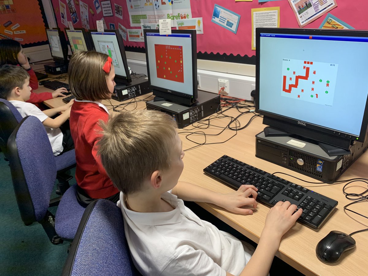 MrsWebster_Mus's tweet photo. Today P4 @MissFranceBPS are developing their #digitalskills #STEM designing digital games using #2DIY #2DoItYourself @Schools_Digital @claganach @DennyHighSTEM ππ https://t.co/Y6JmMTrubC