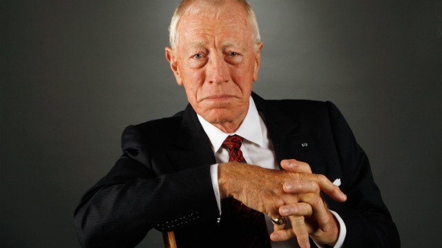 JVCom's tweet photo. C'est avec regret que nous venons d'apprendre la disparition d'un géant du cinéma : l'acteur Max von Sydow. 

Outre sa filmographie impressionnante (L'Exorciste, Shutter Island, Star Wars, GoT...), il a également doublé Esbern dans Skyrim. https://t.co/kcFR13GHjJ