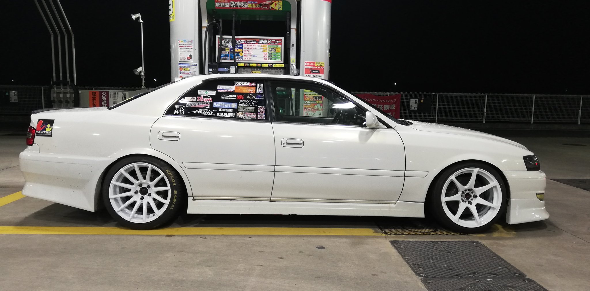 うっちー 白い車にはやっぱり白ホイールが合うね T Co Tzckzil7vs Twitter