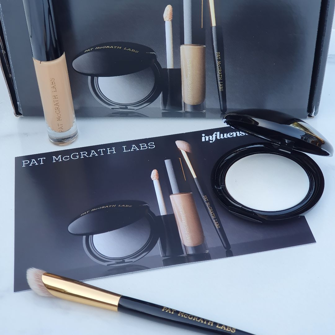 makeupbymelanyy's tweet photo. super excited for these gorgeous goodies from the mother!!! #patmcgrath #patmcgrathlabsl https://t.co/s637YJ0xQi https://t.co/YlAnXCUiEr