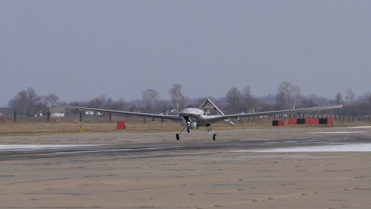 DefenseMirror's tweet photo. YouTube link to our new video "Turkish Indigenous Drones, Missiles Overwhelm Russian-made Syrian Military Hardware"-https://t.co/ApriOeWL1j
@turkeydefence @SyrCoalition @turkishmodteam #Ankadrone #UAV #syrianwar #Turkey #F16 #su24 https://t.co/0Q4rc3ez9D