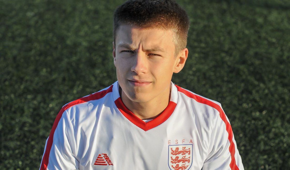 BBCSport's tweet photo. Chelsea are believed to be leading the chase to sign non-league starlet Reece Wylie. 

Latest #football gossip 👉 https://t.co/7VAGiY2cJK #bbcfootball #cfc https://t.co/u4oom1lm7q
