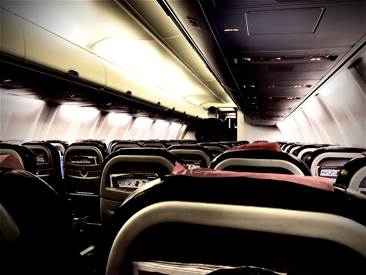 Kun 13 pers på #Norwegian formiddags flyveren til #Nice. #COVID2019 pandemi i fuld flor 😬#dkpol