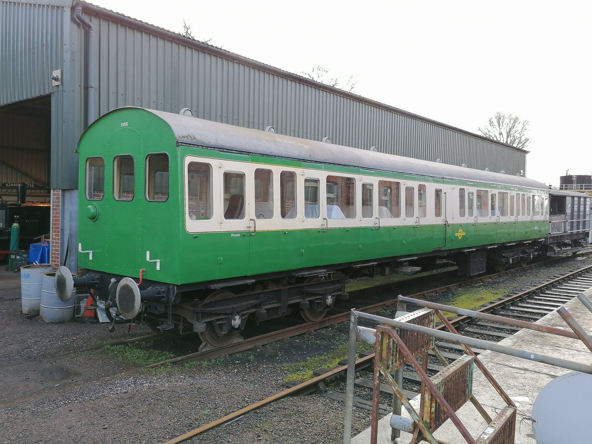ThePinkMeowstic's tweet image. Class 117 TCL 59515 seen at the Yeovil Railway Centre yesterday, 8th March.
This vehicle was acquired from the West Somerset Railway in 2013 and has since been restored as a hauled coach with disabled access

#class117