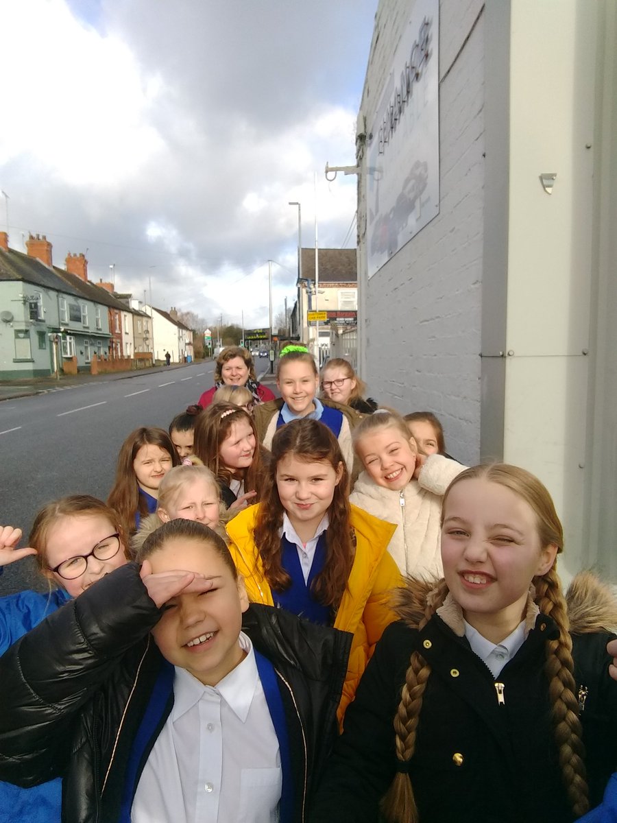 N_outandabout's tweet photo. @Norbridgeschool choir are on their way to sing at @BassetlawDC  for the Commonwealth flag raising event. #Commonwealth #norbridge https://t.co/pJ7Tw6ls9U