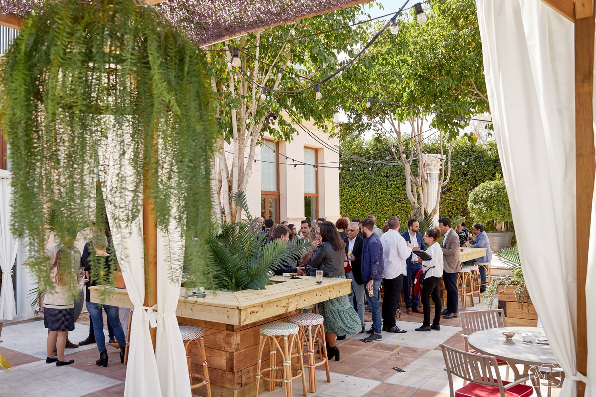 onnet_center's tweet photo. Estupenda #QuedadaNetworking mensual de @citmarbella el pasado jueves en Maison LÚ, Cocina y Alma y a la cual asistió nuestra #CommunityManager, Mar Benítez, para presentar #Tarjetto.
#OnNetCenter #OnNetSecurity #OnNetCommunity #ServiciosInformáticos #SocialMedia #RRSS https://t.co/ck8FIrYvTp