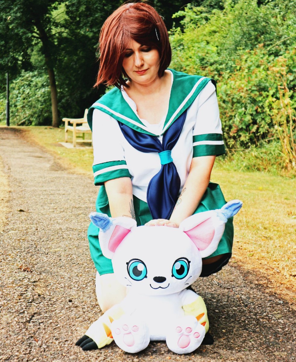 ArcaneWolfCos's tweet photo. Hello friends, I'm Hope and I'm a cosplayer from the UK 💗 Here you'll find other places to find my cosplay work 💗

I retweet and gush over all things nerdy (especially FFXIV) so I hope you enjoy your stay! 

Instagram: https://t.co/E081OnbjxK
Ko-Fi: https://t.co/J7o1Pkg919 https://t.co/H0JvOmH4OD