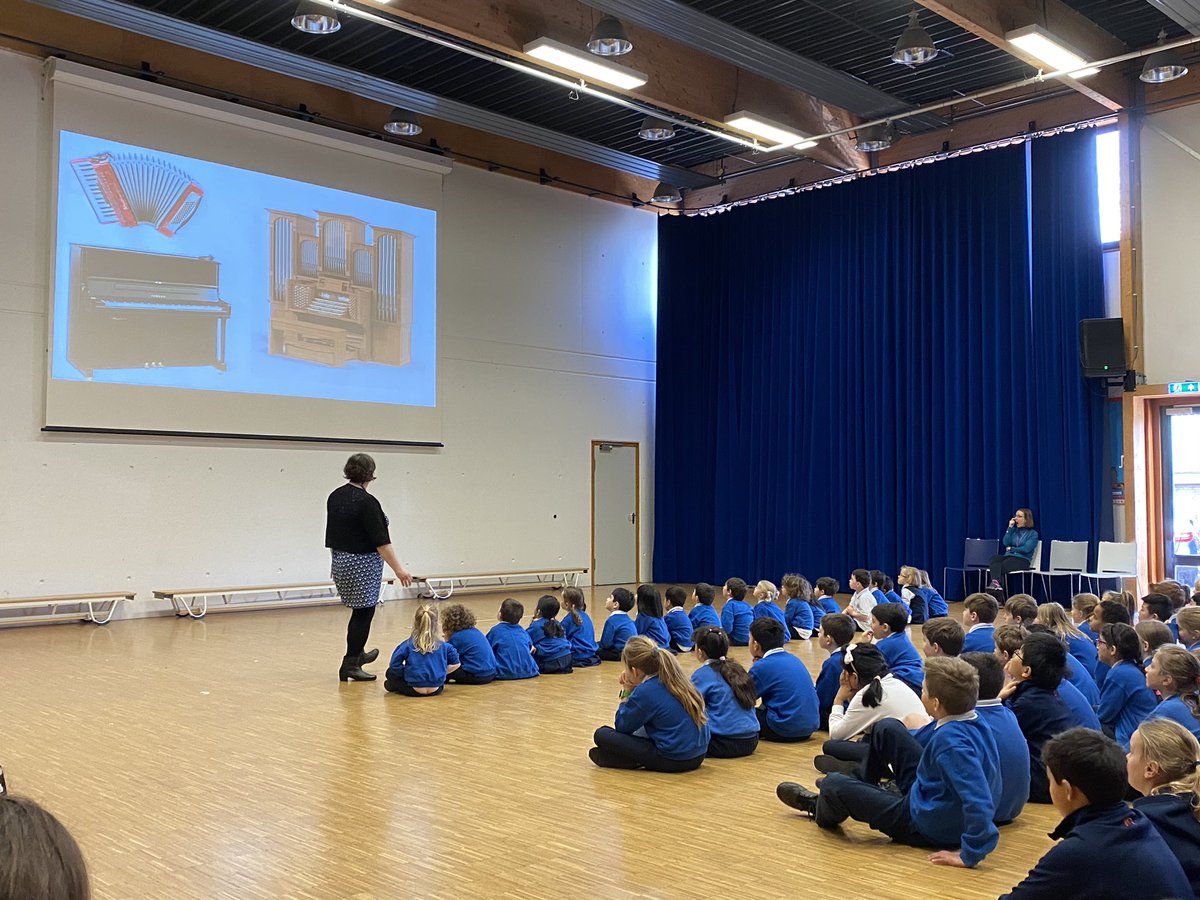 BSNJSV's tweet image. Sharing a story of triumph over adversity in #JSVAssembly #JSVBigQuestions After a serious accident what could Mrs Ten Wolde’s grandad do? He was unstoppable!