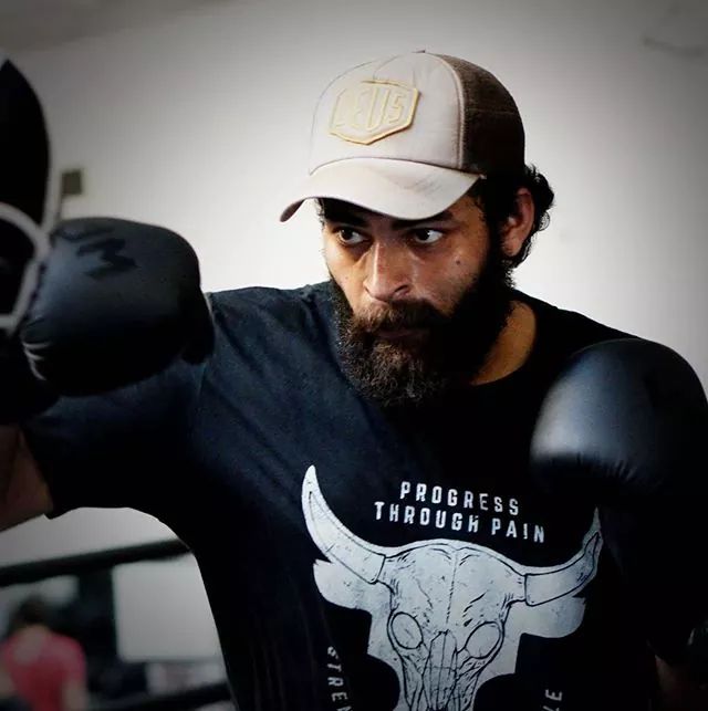 SrinuVelpula1's tweet image. Decide, Commit and Conquer!!!🥊
#training #underprogress #VT10
@IAmVarunTej