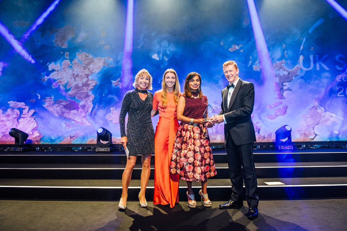 tn_southwest's tweet photo. 4. Tanuvi Ethunandan and Erin Morris started @DataDuopoly from Cornwall's @Fal_Launchpad. Having already won ‘Pitch to the Primes’ at the @UKspace Conference, they are on a mission to revolutionise the visitor experience in any venue worldwide. 💡 #IWD2020 https://t.co/3iHwHCgAO5