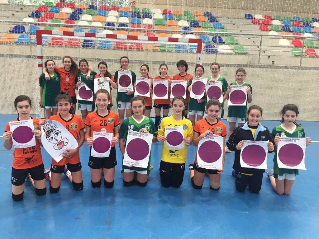 KukuEskubaloi's tweet photo. LIGA INFANTIL 2007 BIZKAIA
Kukullaga Etxebarri 07
13 🆚 21
@bmurdaneta
#Etxebarri #Herribarri #emtesport #Sareteknika #Quórum #JuegasABalonmano #EskubaloiaBizkaia #EzEzetzDa #36urte @EtxebarriBizi #8m #8Marzo https://t.co/ZXC8R2cvbH