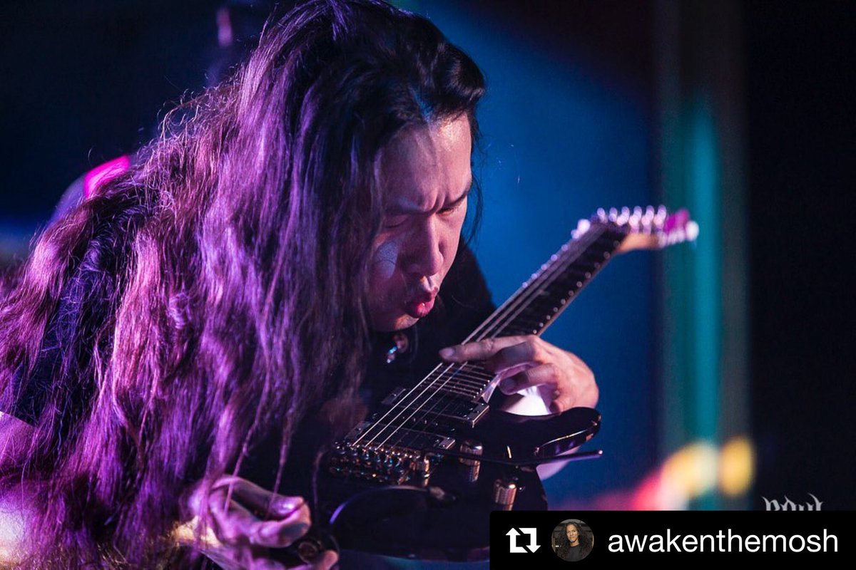 Strings are burning!!
Which is your favourite DF guitars solo?
Comments below!
#dragonforce #samtotman #hermanli  #guitarheroes

Pic by @AwakenTheMosh