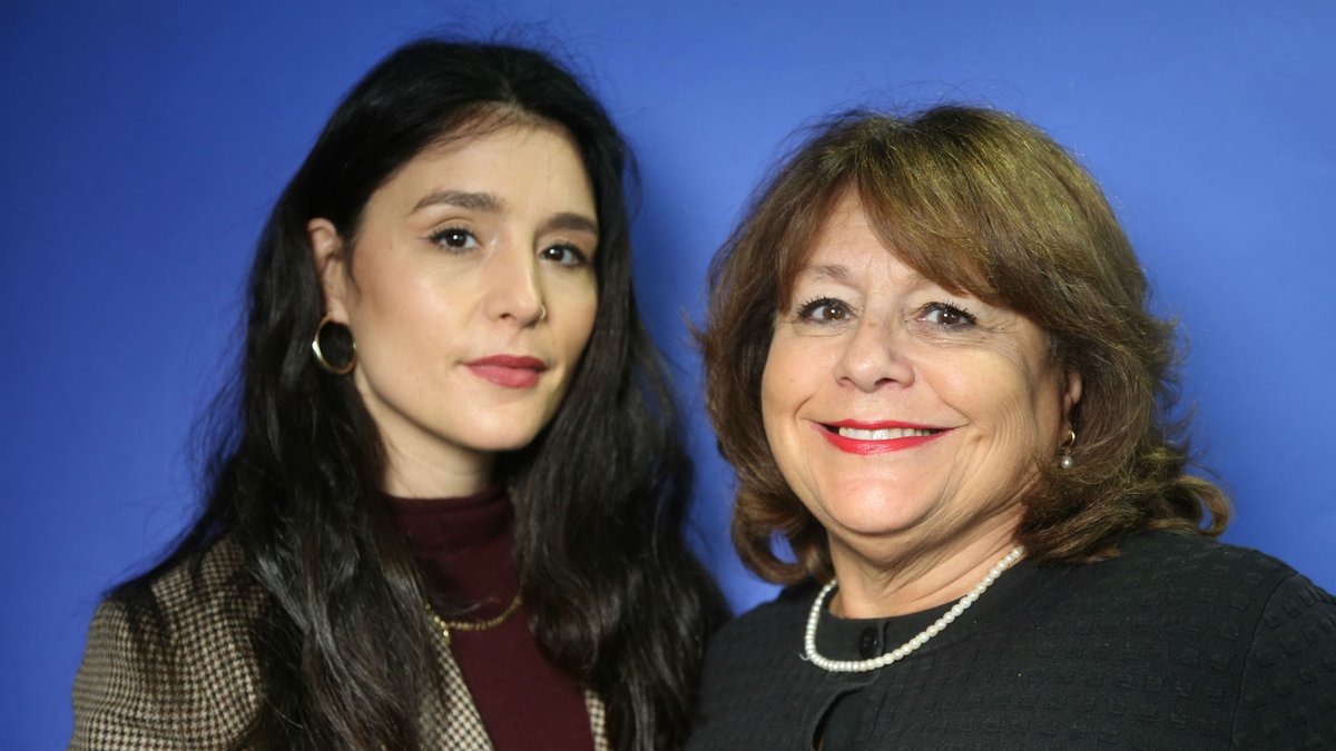 Singer <a href="/JessieWare/">Jessie Ware</a> and her mum Lenni on cooking for their hit podcast @TableMannersPod and working together on a cookbook 🍳 bbc.in/2VWYymR 📻