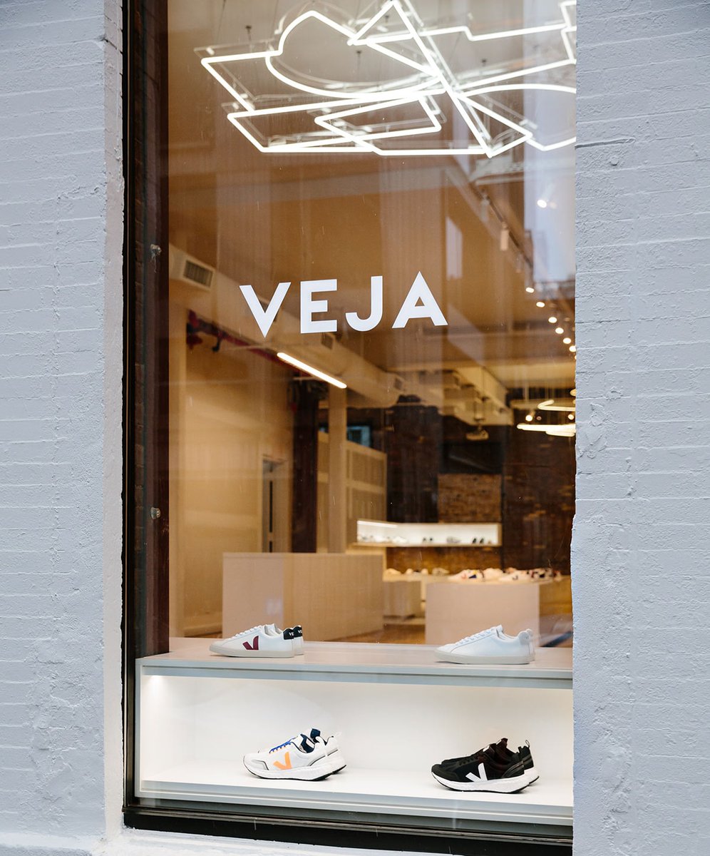 MiNDMagazine_'s tweet photo. https://t.co/4sFhucnx4a
The new store from French company @vejaproject , whose schtick is transparency and #ecofriendliness, has now welcomed shoppers to an outpost in #NewYorkCity’s Mulberry Street, in lower #Manhattan.
#mindus #mindmagazine https://t.co/7tYyPGhUvL