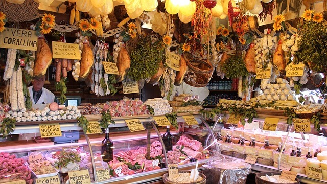 TheDeliExpress1's tweet photo. Who's nipping in to see their local butcher this week? #nationalbutchersweek 🍖 https://t.co/nZiTQFxGTn