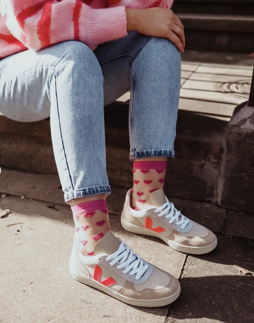 SOLETRADER's tweet photo. 🌟Instagram Giveaway 🌟 We have teamed up with @ georgina_patient to offer you the chance to win a pair of Veja trainers! Head over to Georgina’s latest Instagram post to enter.

https://t.co/aYHfmXCDpV

#Giveaway #Vejas https://t.co/Li5liD947t
