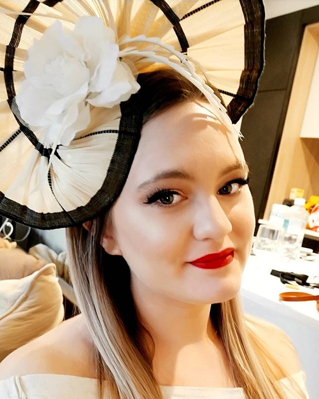 Natalie_Rose_89's tweet photo. Black opal race day - Canberra. Great day out with great people #races #facinator #racewear #fashionsonthefield #canberraraces #canberralife #canberrafashion #goodfriendsgoodvibes @natyo_

📸 https://t.co/vpOdMGAigI via https://t.co/caQNgsZP1E https://t.co/2ukAwgkkBf