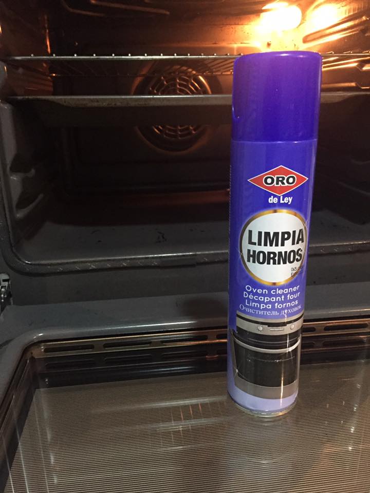 En ocasiones, una imagen vale más que mil palabras ➡️ De la mano de #Corgalan, os mostramos cómo nuestro LIMPIA HORNOS puede devolverle a éste un estado óptimo, reluciente y como nuevo. Calidad ORO, calidad tras décadas de experiencia 💪😉
