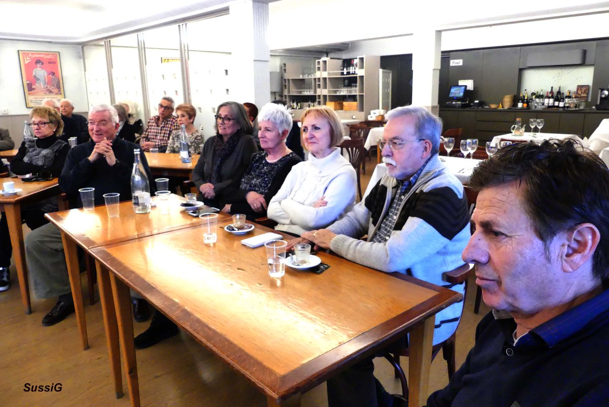 menjaribeure's tweet photo. Va ser un plaer escoltar les vivències de la Glòria Ballús en la darrera edició de les converses Alzheimer a l'hora del cafè al restaurant #Miami La propera trobada serà el dia 26 amb Francesca Valls, la "Paqui" de les Joguines Valls.
Gràcies Sussi Garcia Soldevila per les fotos! https://t.co/kZZtowF6lt