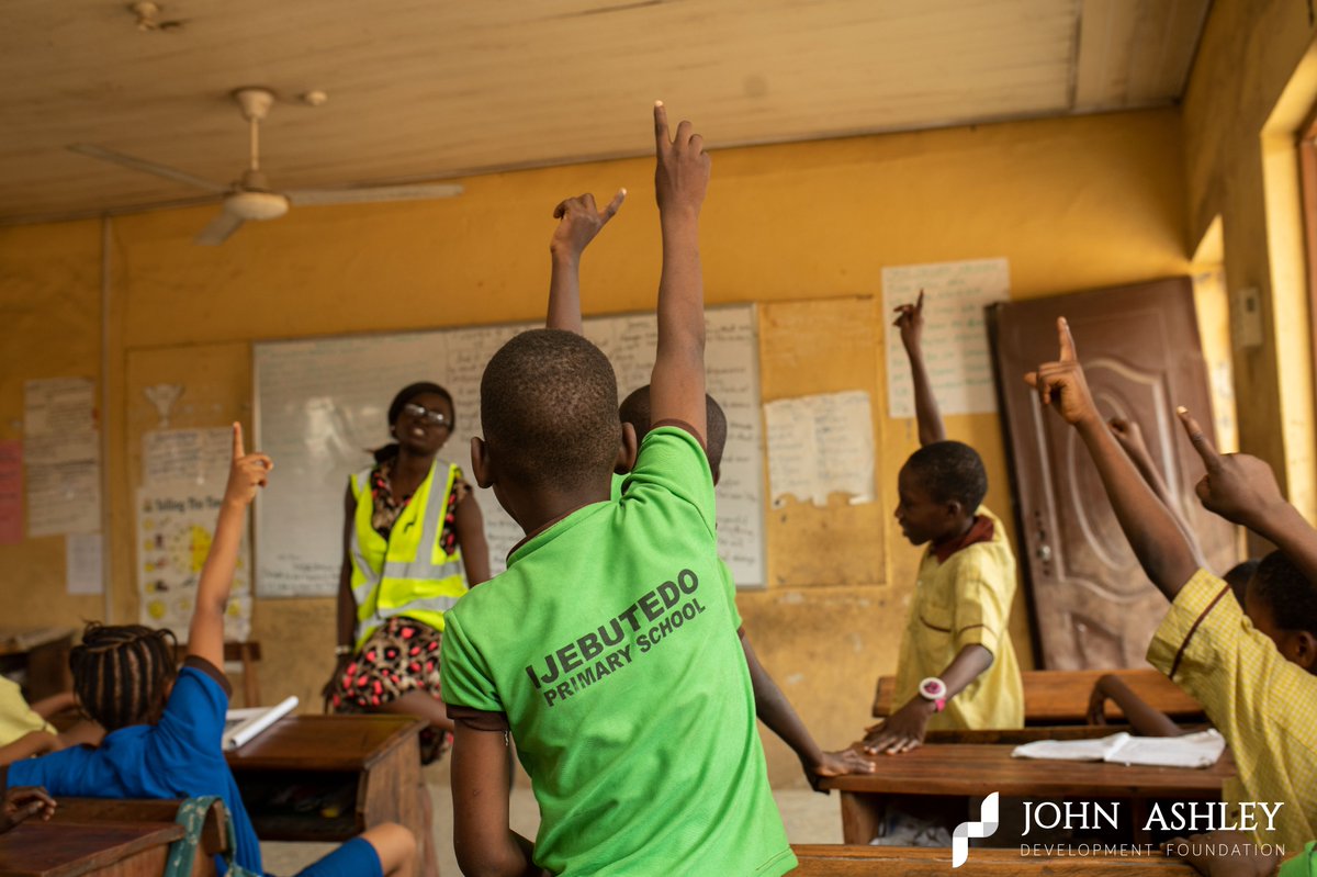 JADFoundation_'s tweet photo. “Be yourself; everyone else is already taken.”-Oscar Wilde
.
Our aim this week as we commence our Teaching Soft Skills in Public Primary Schools (T.S.S) for year 2020, was to help the pupils of Ijebutedo nursery and primary school IDENTIFY THEMSELVES and understand... https://t.co/XDVqSoufvX