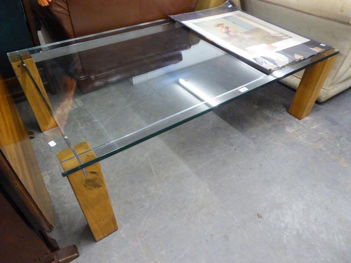 CapesDunn's tweet photo. Our Interiors, Vintage &amp; Modern Auction is about to begin at 11am...

We have some great lots in check it out online thought our website 
https://t.co/G0KWdDwiZW https://t.co/6FA2GGwPAv
