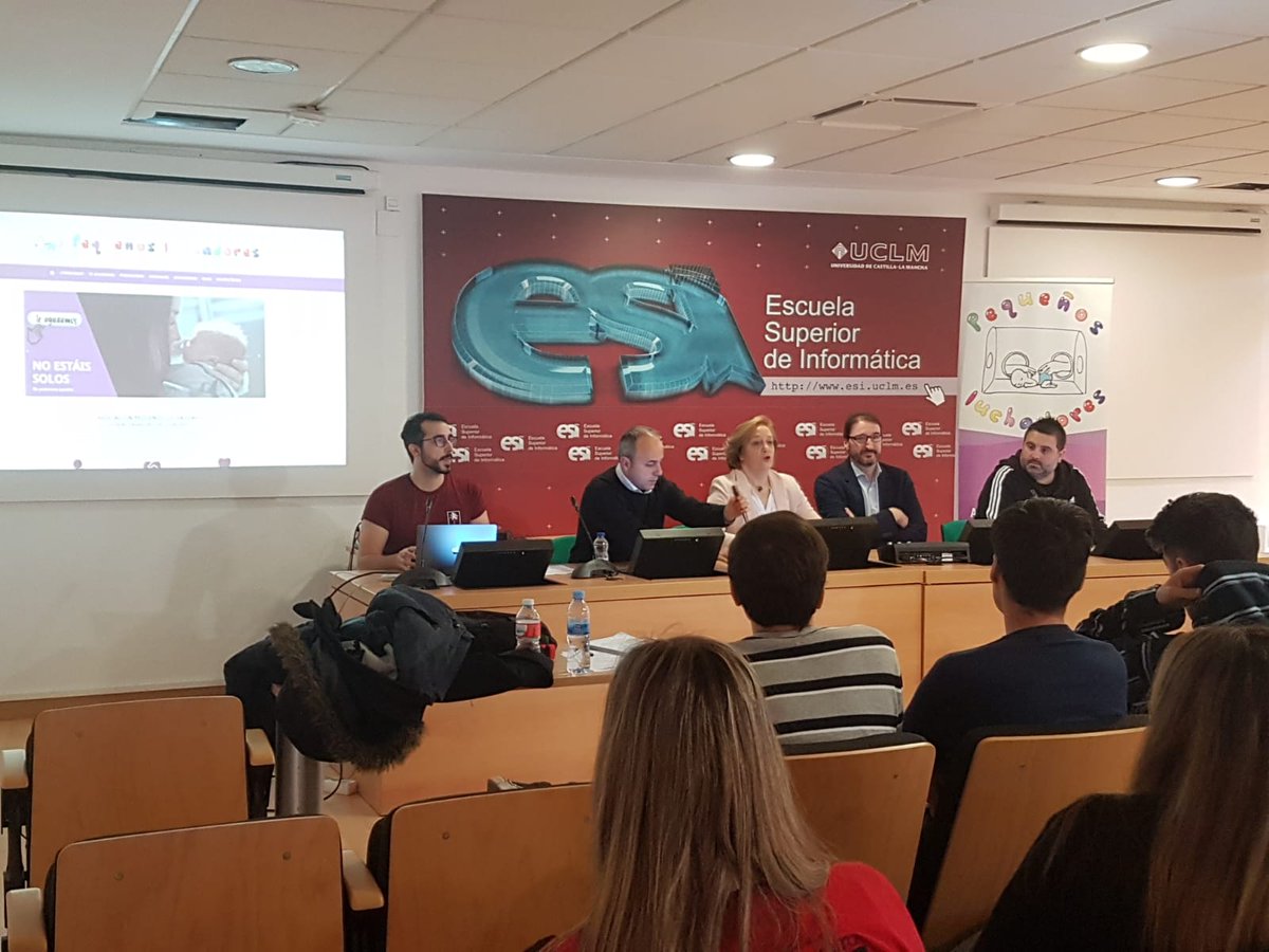 Acto de presentación en sociedad de la nueva web de la <a href="/APLuchadores/">Asociacion de prematuros Pequeños Luchadores</a>, diseñada por los estudiantes de la <a href="/esiuclm/">ES. Informática UCLM</a> <a href="/uclm_es/">Universidad de Castilla-La Mancha</a>. Gracias a <a href="/MabelLS4/">Mabel López</a> y a <a href="/edufdezmedina/">Eduardo Fernandez-Medina</a> por acompañarnos.