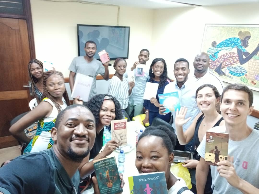 Boris_Luviya's tweet photo. Un plaisir de partager les profondeurs de la lecture avec ceux qui tutoient Voltaire @sorayaodia @davidkayeye @soyloyale @cbonnerot @judubb @Isameneemy https://t.co/2IF9thMAbD