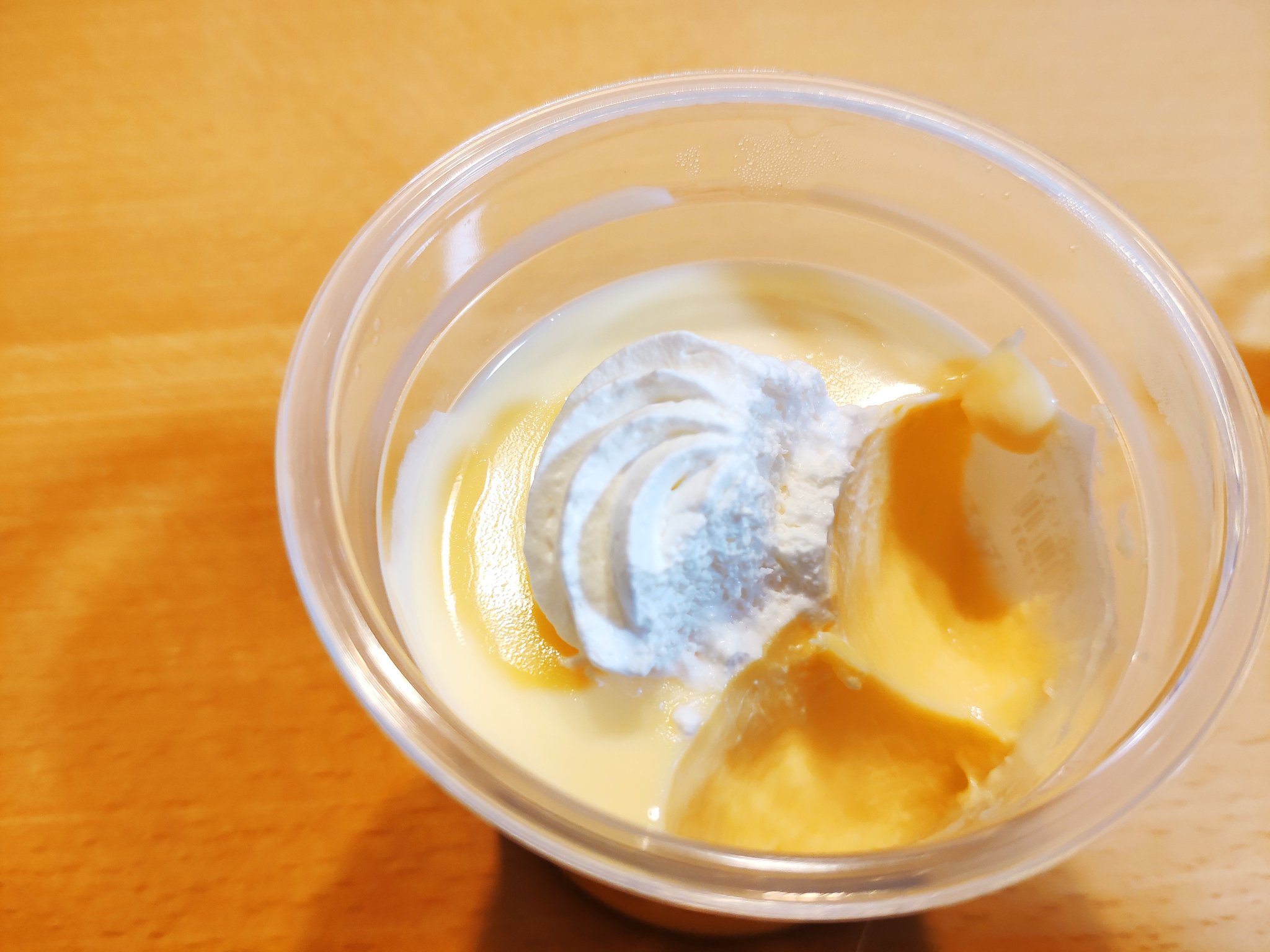 Takki たっきー 再販されました セイコーマート セコマ しっかりかためのなつかしプリン ローソンのクラシック プリンと並ぶコンビニ固めプリンです 私は充分美味しく食べられましたが こちらもケミカルプリンの仲間でしょうからその辺はお気