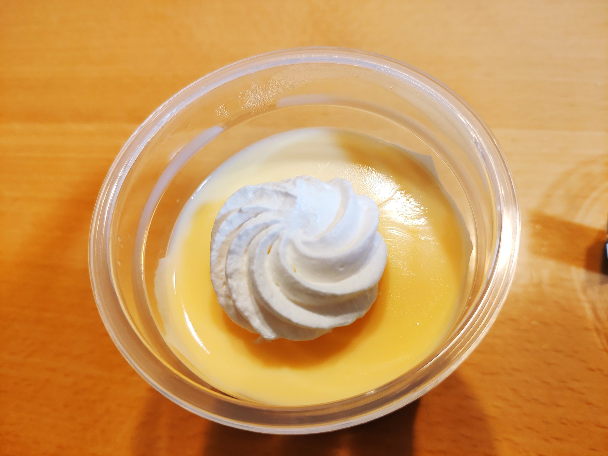 Takki たっきー 再販されました セイコーマート セコマ しっかりかためのなつかしプリン ローソンのクラシック プリンと並ぶコンビニ固めプリンです 私は充分美味しく食べられましたが こちらもケミカルプリンの仲間でしょうからその辺はお気