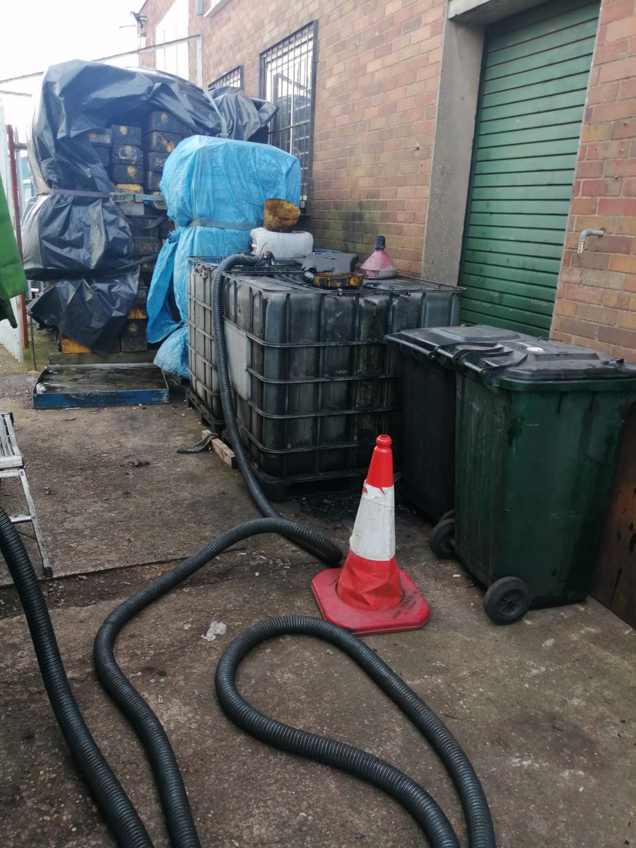 VwrLtd's tweet photo. VWR Ltd 

Collecting Waste Oil &amp; Oil Filters 

01922 447930 Call today to see how our prices compare to your current collector.

#wasteoil #wastecollector #wasteoildisposal #nearyou https://t.co/u1i3IXHS5M