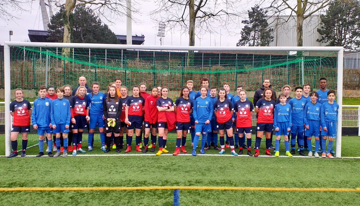 LOSC_Feminines's tweet photo. 📸 #U15 Match amical formateur contre les #U14 garçons de Leers (défaite 4-0) https://t.co/l42yRFpKAb