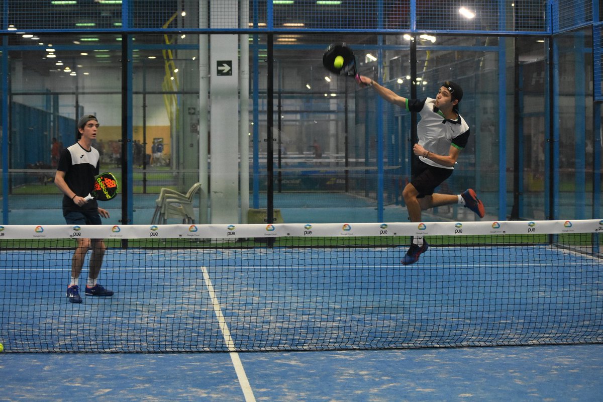 sansetpadel tweet picture