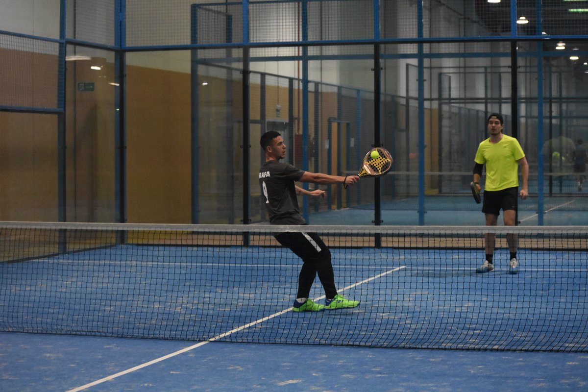 sansetpadel tweet picture