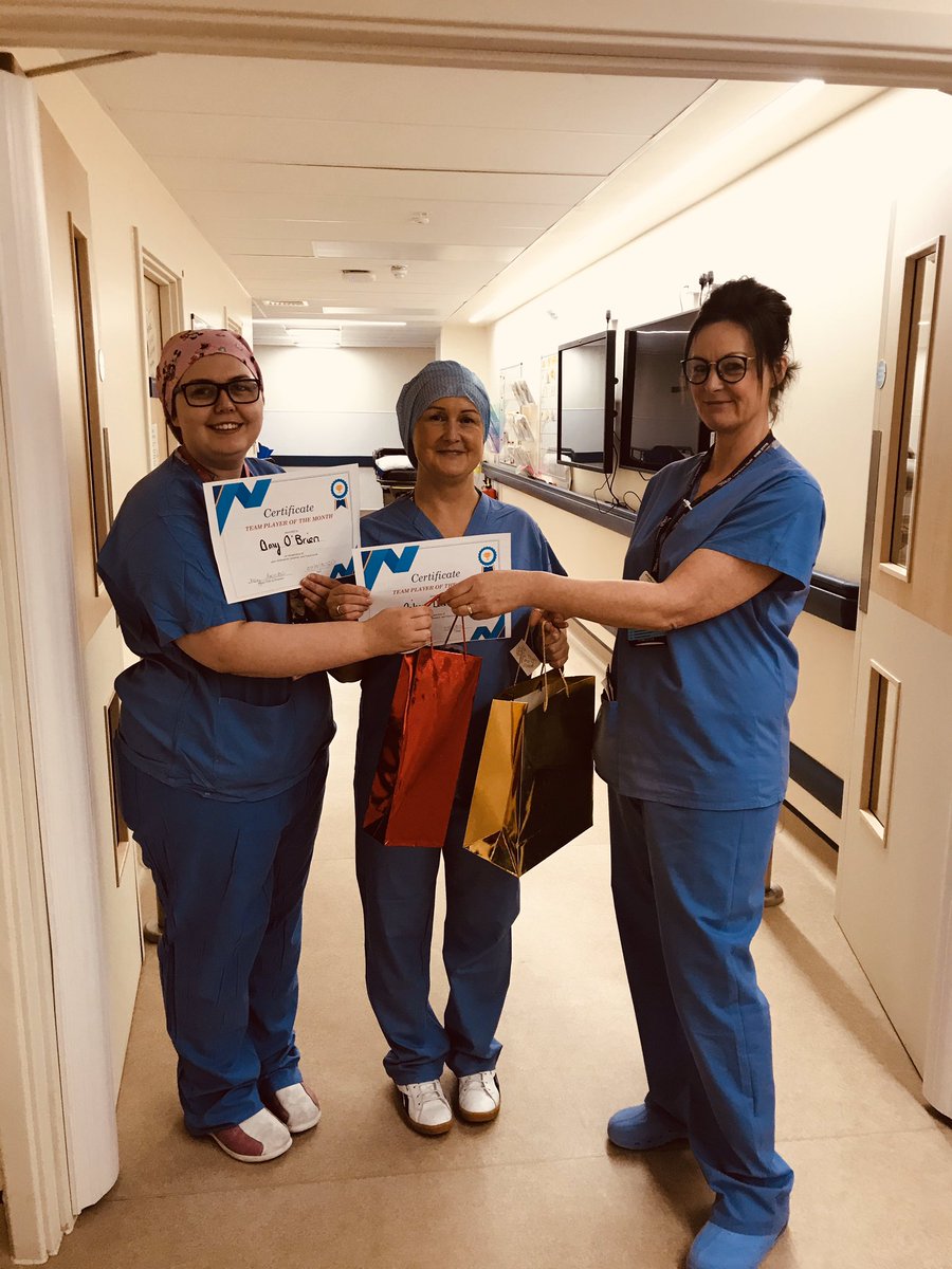 uhmtheatres's tweet photo. Our joint TEAM PLAYER OF THE MONTH winners for Feb20!
Congrats to @AileenCunning20 for ‘high performance, helpfulness and enthusiasm’ and @obrien1872 for ‘brightening up everyones day’.🌟🌟🌟🌟
Well done to all of our staff.
Receiving awards from co-ordinator @PaulineTighe4 https://t.co/tXh4LRuFNz