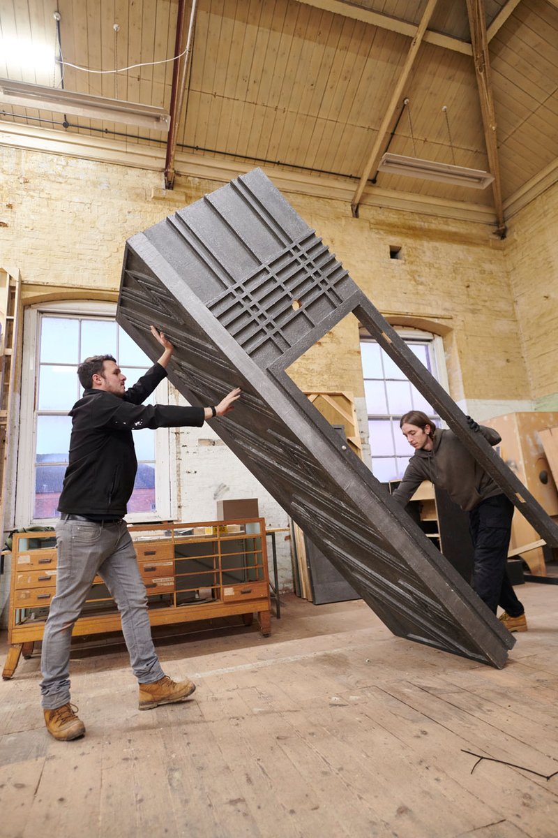 FirstCallCrew's tweet image. We're sure there's a funny caption in here somewhere! What would you suggest?

#eventstechnician #lightingtech #lightingengineer #sound #audioengineer #lighting #lightingcrew #technicians #stagecrew #likeitsourown #carpenter #crew #lightingtechnician