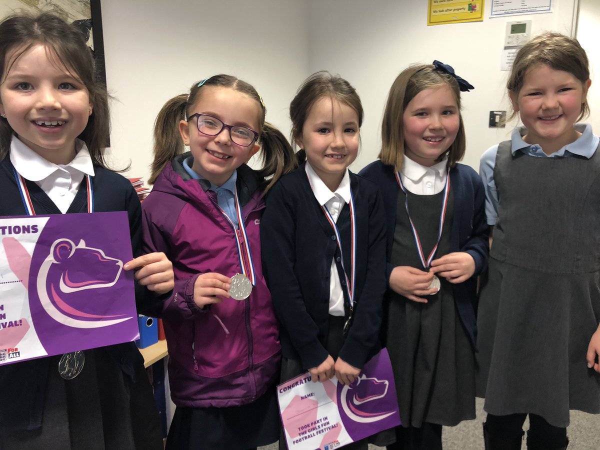 HungerfordAcad's tweet photo. Congratulations to our “Vixens” in Y3 who won a football tournament on Saturday - well done girls https://t.co/3bSXRnO6Wv