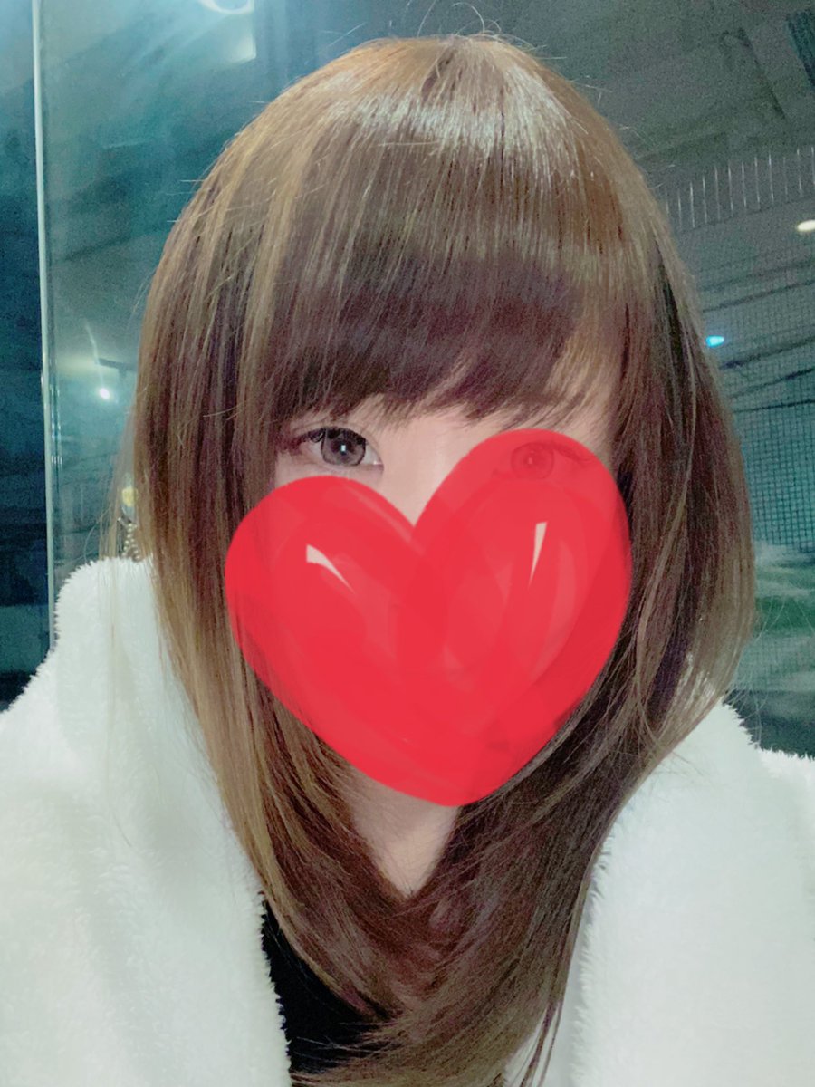 ria0625's tweet photo. はい、Before😃✨
(顔面おつかれマンだから自重させて💦w)

色も前髪も、自分的にはめっちゃよき💖
BONさん、初めましてだったのにありがとうございました！！

#Peissy
#まだ見慣れない自分 https://t.co/zwkpxoUwfv
