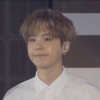 Aynun991's tweet photo. Fighting 🌼☘️🌸🌸🌸🌸🌲🌲🍀💚 #YoongiWeLoveYou #HappyBirthdayYoongi #HappySUGAday #YoongiWeLoveYou #BTSARMY @BTS_twt https://t.co/gPYWLmysnA